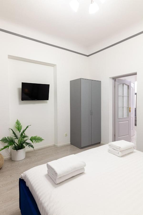 Avangard Shevchenko Avenue Apartment Lviv Buitenkant foto